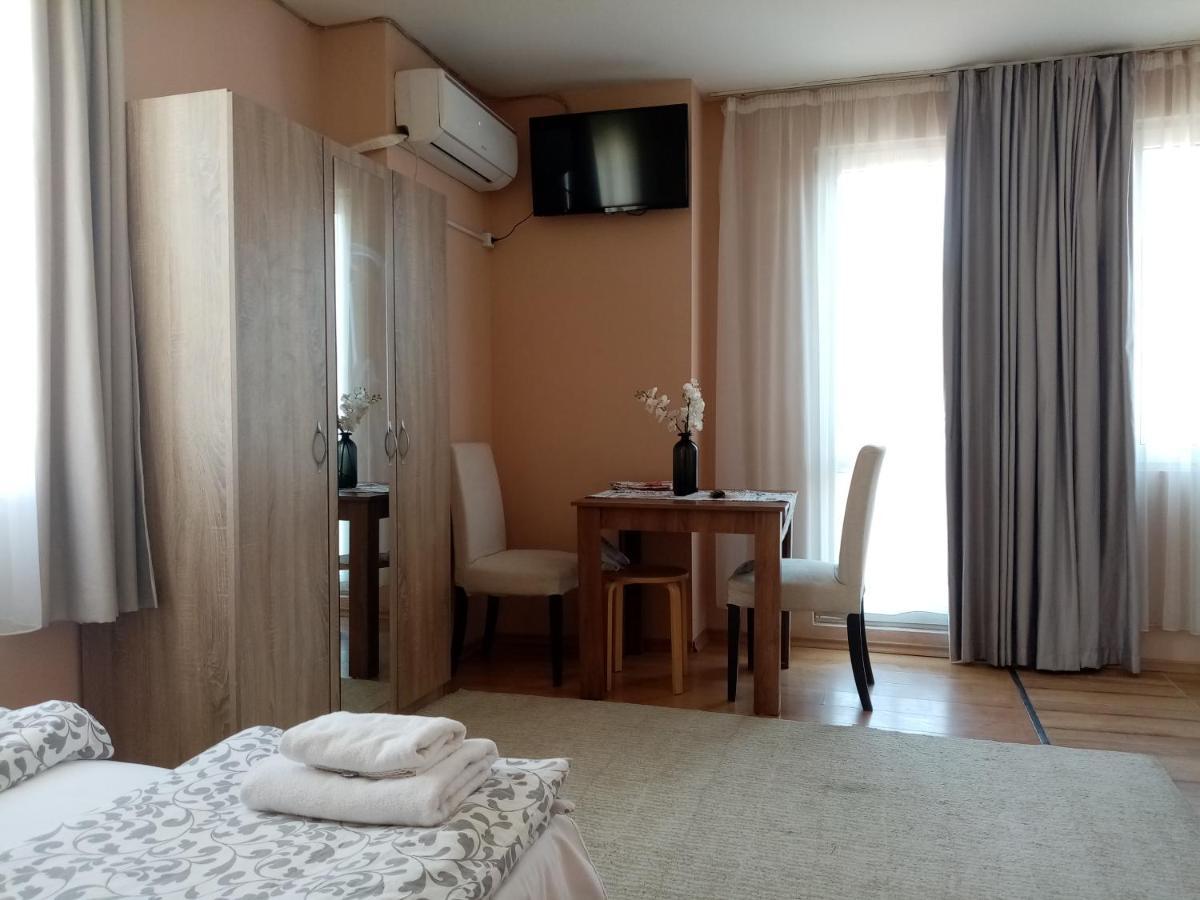 Benita Apartment *